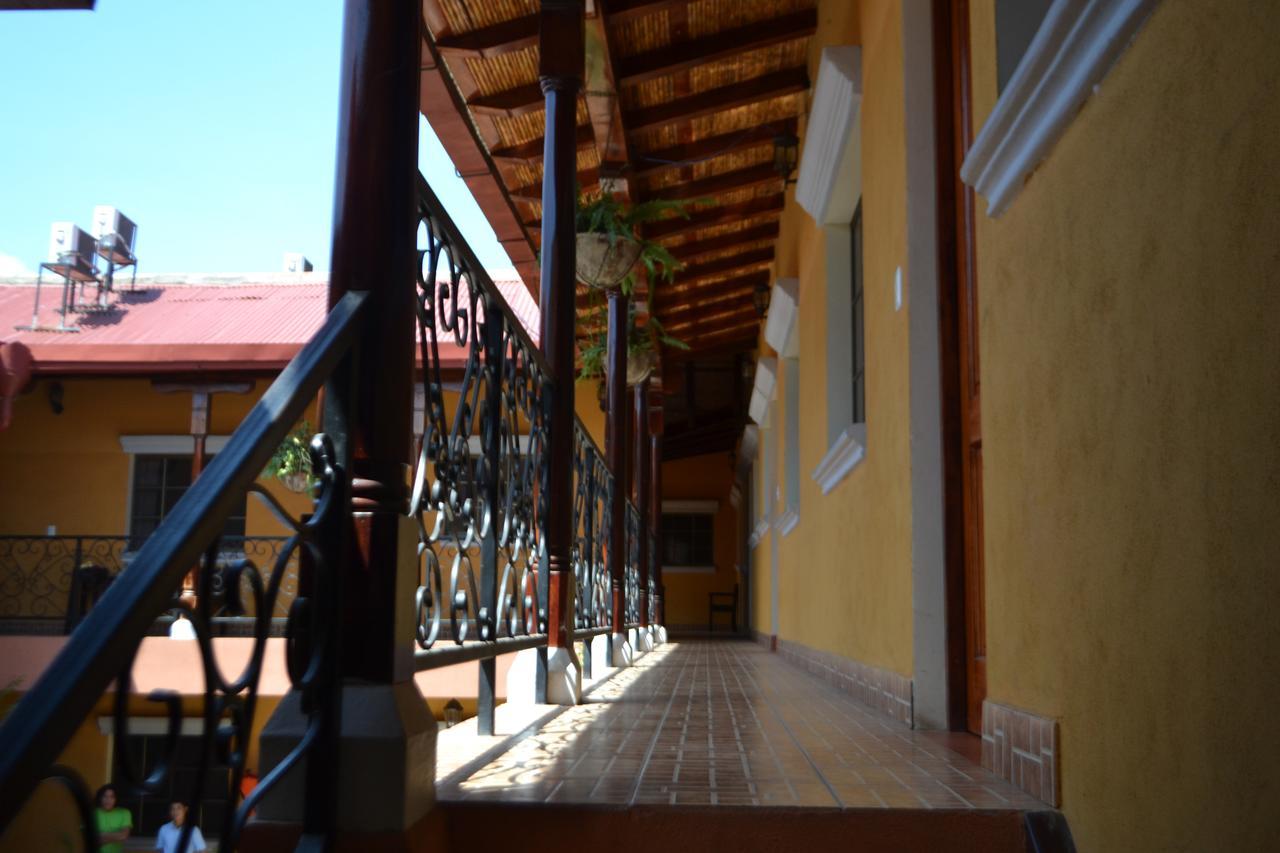 Fullmoon Hotel Granada Exterior photo