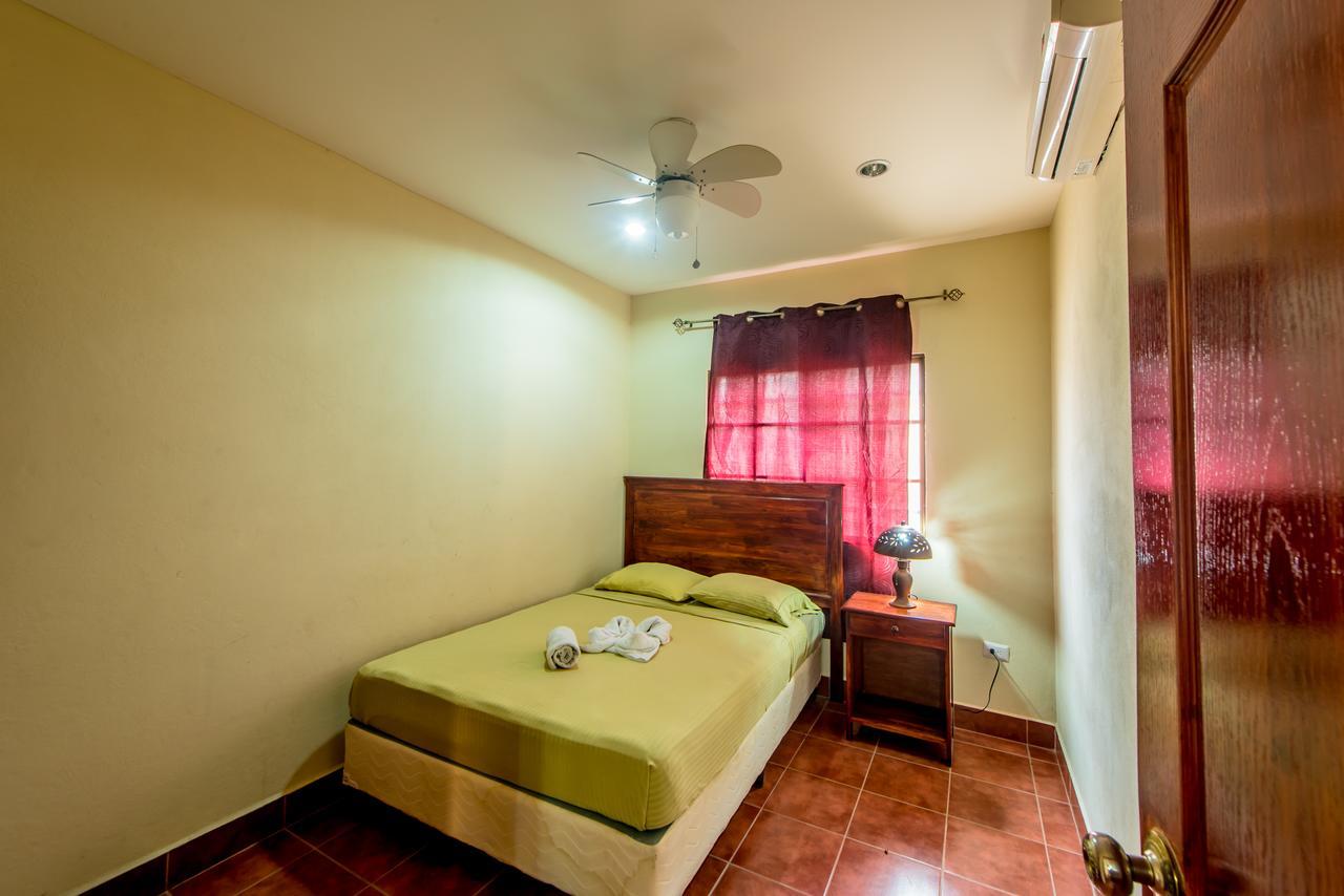Fullmoon Hotel Granada Room photo