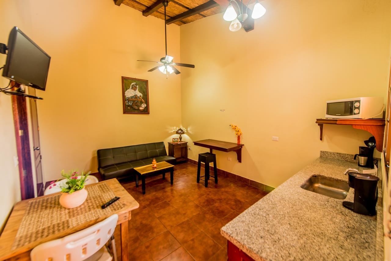 Fullmoon Hotel Granada Room photo