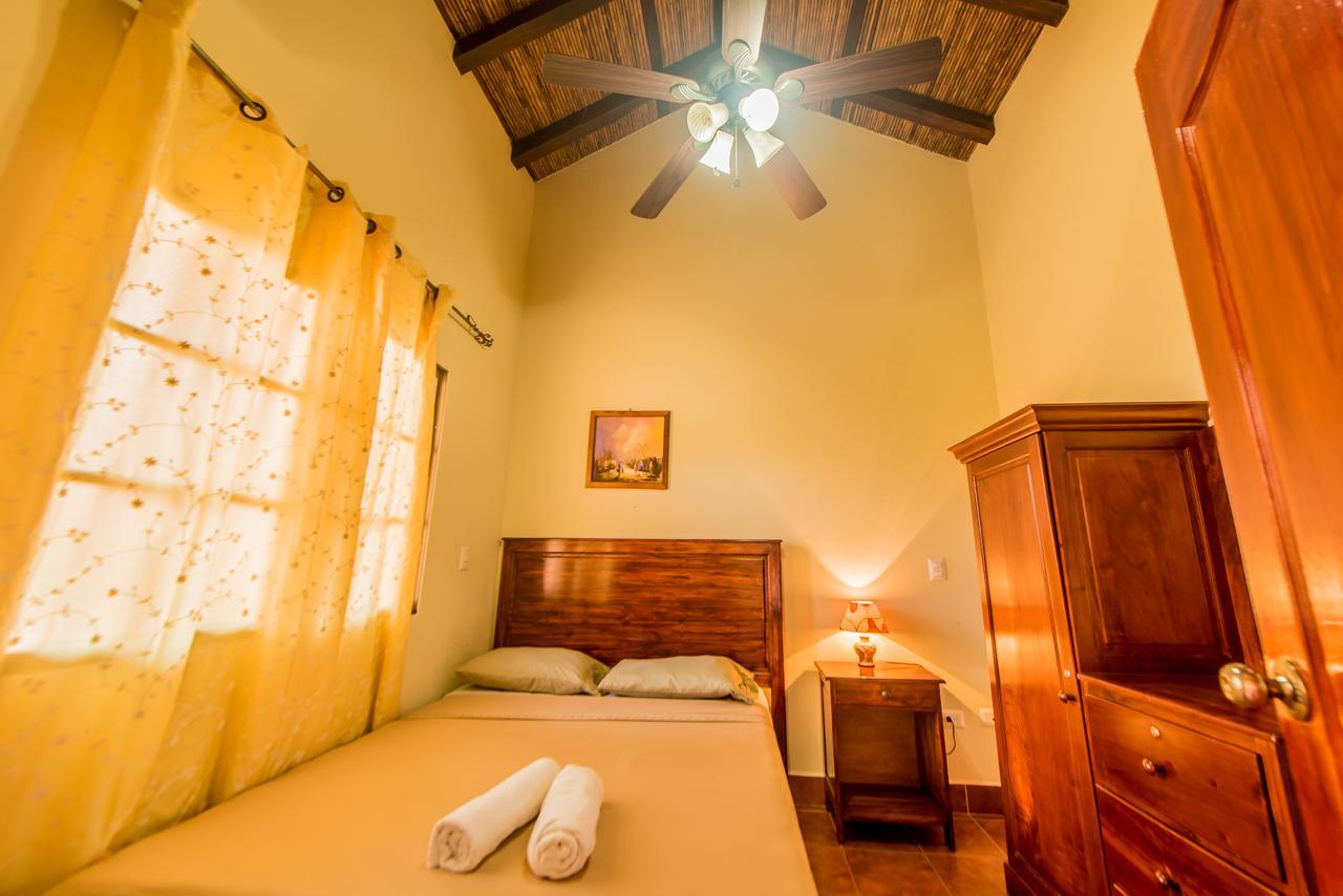Fullmoon Hotel Granada Room photo