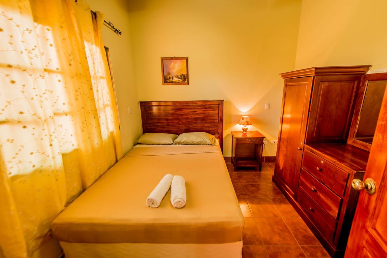 Fullmoon Hotel Granada Room photo